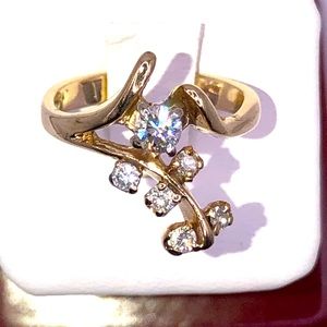 Vintage Diamond Ring 14kt Gold Size 7